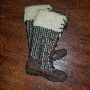 Calf high ugg boots